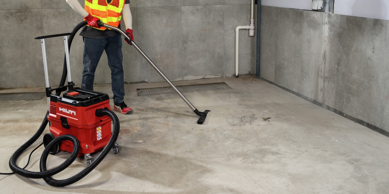 R 6-22 Jobsite radio