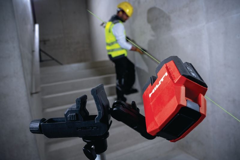 PM 20-CG Plumb and cross line laser Green beam combi-laser with 2 lines and 4 points for plumbing, leveling, aligning and squaring Applications 1