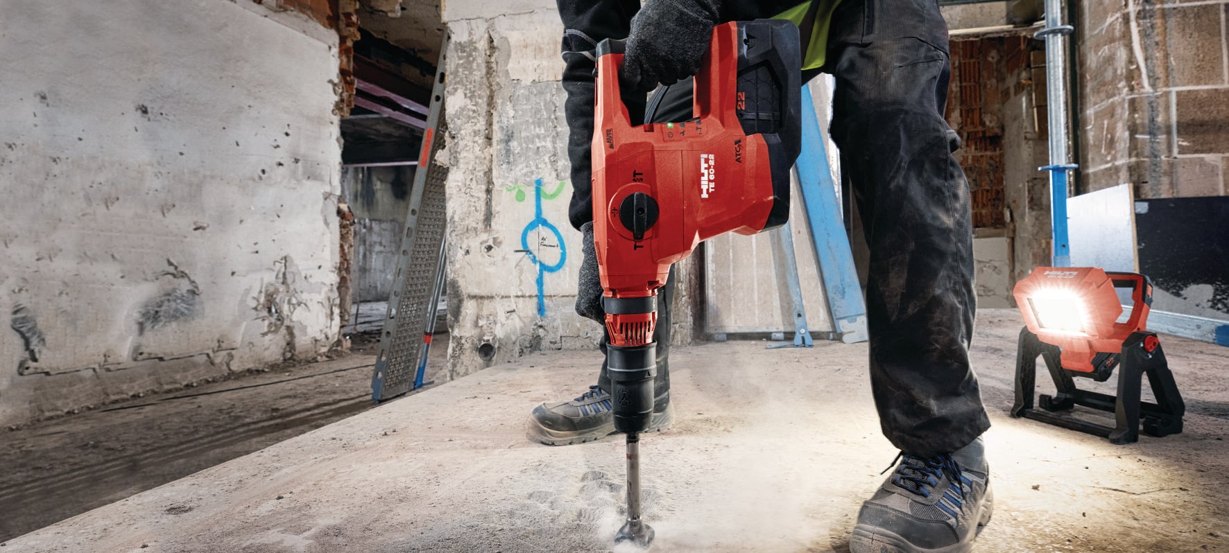 TE 60-22 Cordless rotary hammer - Cordless SDS Max Rotary Hammers - Hilti  USA