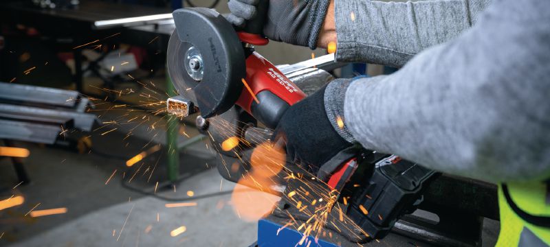 Angle grinder safety e-learning Online training course providing practical knowledge on the safety features and risks when working with angle grinders, and how to better avoid hazards