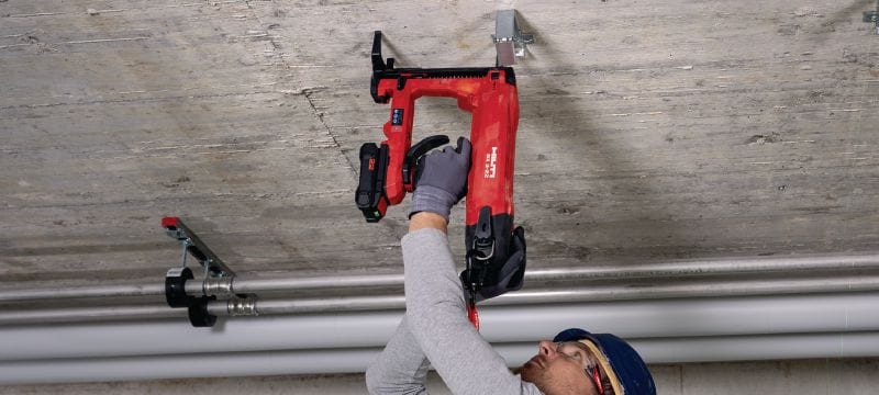 BX 3-ME-22 Cordless concrete nailer (M&E edition) Nuron battery-powered fastening tool for installing cables, conduits and threaded studs to concrete, steel and masonry (max. nail length 24 mm│15/16”) Applications 1