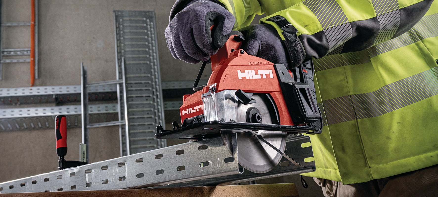 Hilti Nuron Cordless Metal Cutting Saw Review SC 6ML-22 - Pro Tool Reviews