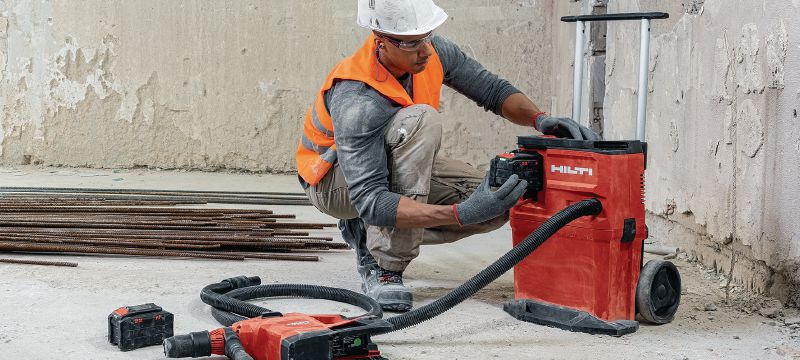 VC 4LX-22 T15 Cordless L-Class dust extractor Powerful cordless dust extractor with large container for connection with power tools and jobsite clean ups (wet & dry), 15l (8 gallon) tank (Nuron battery) Applications 1