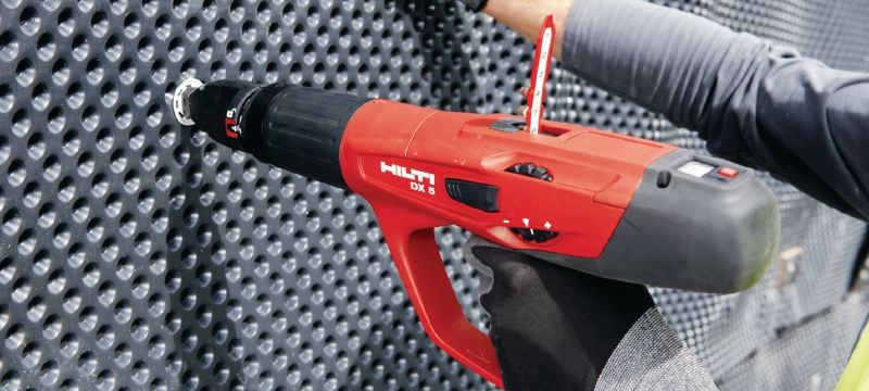 DX 5 Powder-actuated tool kit Digitally enabled, fully automatic, high-productivity and versatile powder actuated nailer – one kit for many applications Applications 1