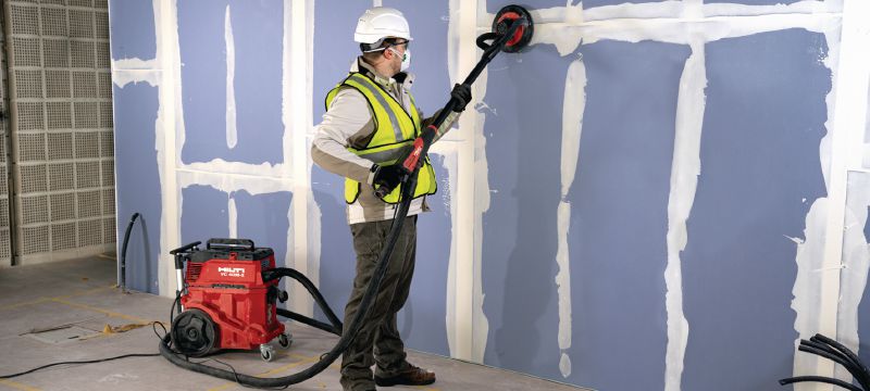 DWS 225 Long-neck sander Long-neck random orbital drywall sander with variable-speed brushless motor and dust extraction (supplied with bag and extension pole) Applications 1