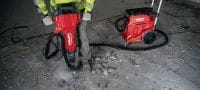 TE 3000-AVR TE-H heavy-duty electric jackhammer Exceptionally powerful breaker for heavy-duty concrete demolition, asphalt cutting, earthwork and driving ground rods Applications 3