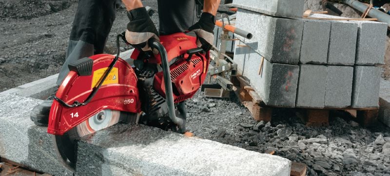 Gas saw safety e-learning Online training course for gas saw users providing practical knowledge on the safety features and risks when working with gas saws, and explaining how to better avoid hazards