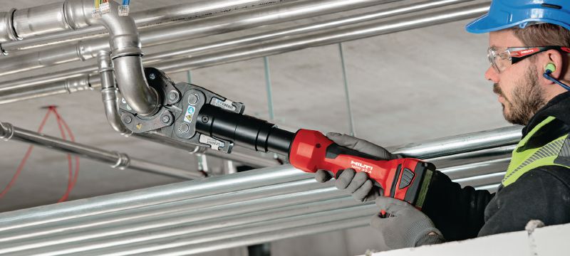 NPR 32-A Pipe press tool Versatile 22V cordless press tool for metal pipes up to 66.7 mm and plastic pipes up to 110 mm Applications 1