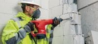 TE 500 SDS-Max chipping hammer Robust SDS Max (TE-Y) demolition hammer for light-duty chiseling in concrete and masonry Applications 1
