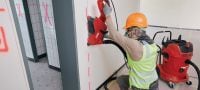 Power saw safety e-learning Online training course providing practical knowledge on the safety features and risks when using electric saws, explaining how to better avoid hazards