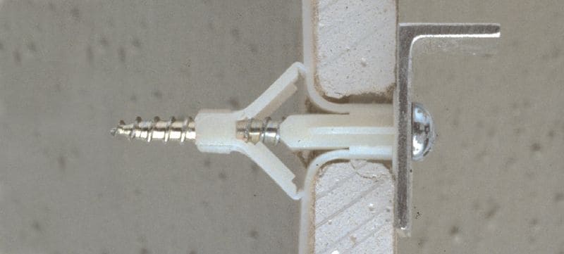 Kwik Tog HLD Economical plastic anchor for drywall Applications 1