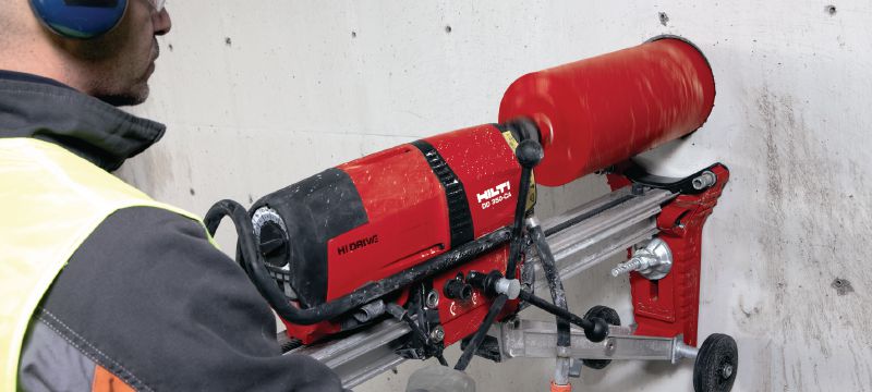 DD 350-CA Core drill Heavy-duty diamond coring machine with high-frequency motor and optional auto-feed unit for rig-based coring from 52-500 mm (2-1/16 - 19-11/16”) in diameter Applications 1