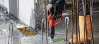 DX 5 Powder-actuated tool kit Digitally enabled, fully automatic, high-productivity and versatile powder actuated nailer – one kit for many applications Applications 5