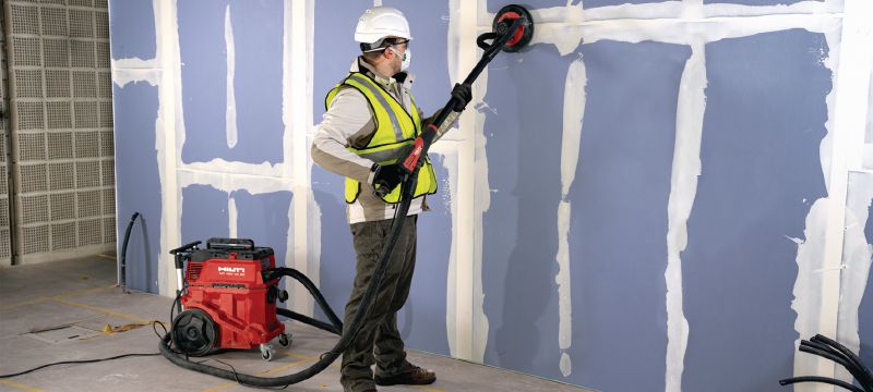 DWS 225 Long-neck sander Long-neck random orbital drywall sander with variable-speed brushless motor and dust extraction (supplied with bag and extension pole) Applications 1