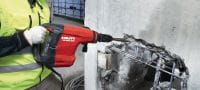 TE 800-AVR TE-S demolition hammer Very powerful TE-S demolition hammer for heavy-duty chiseling in concrete, with Active Vibration Reduction (AVR) Applications 1