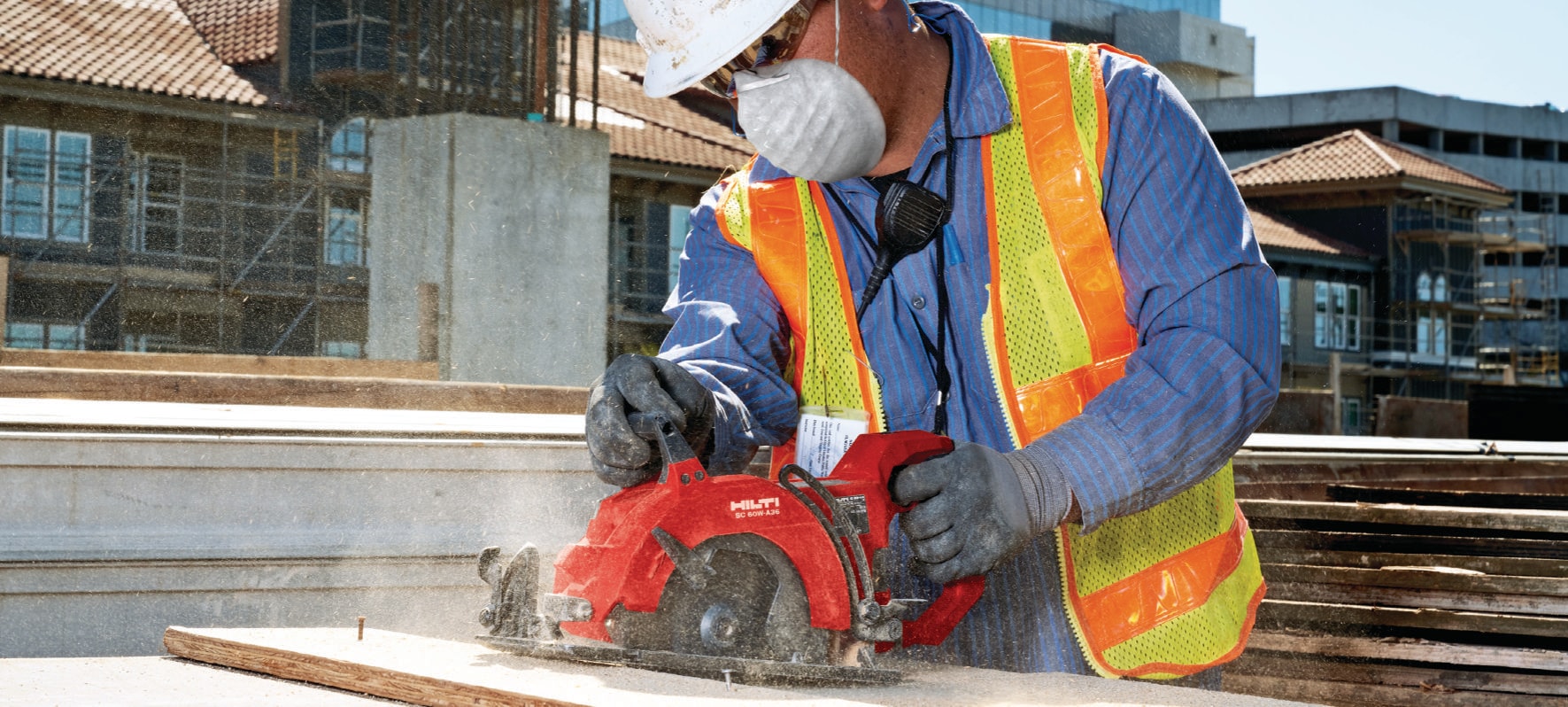 SC 60W-A36 Cordless rear handle saw 