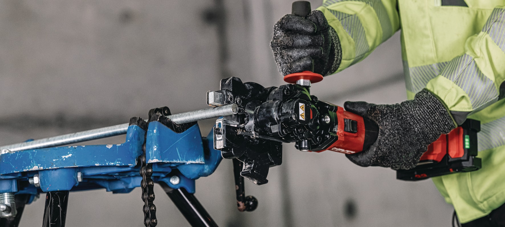 NRC 6-22 Cordless rebar cutter - Specialty power tools