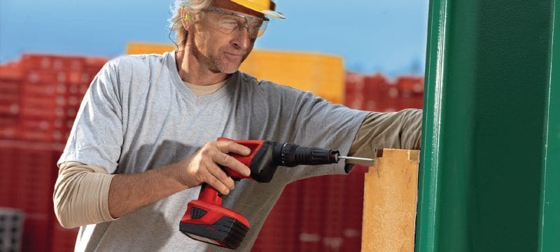 ST 1800-A22 Cordless screwdriver Cordless screwdriver with adjustable torque for steel and metal applications Applications 1